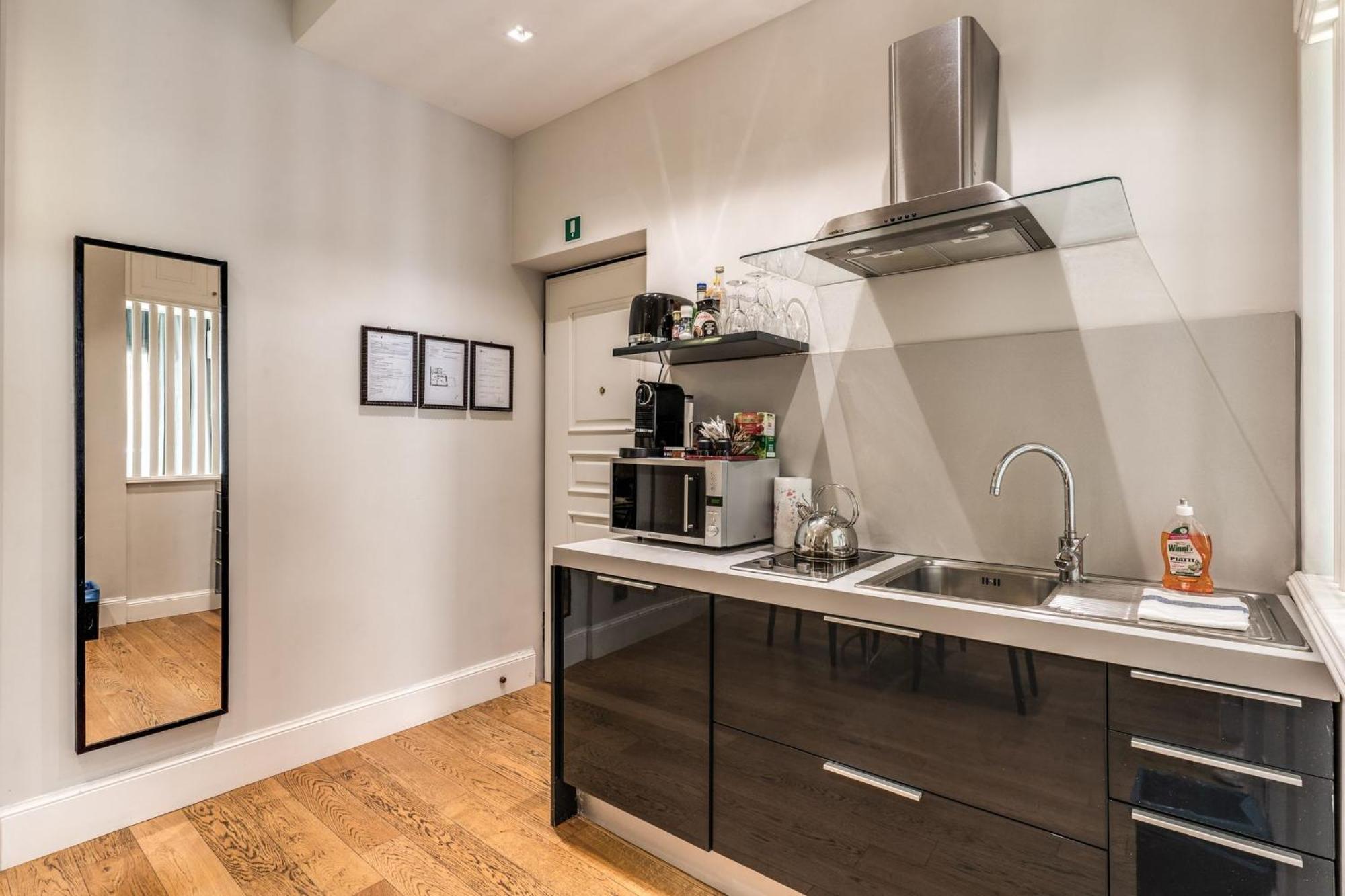 Via Napoli Apartments روما المظهر الخارجي الصورة