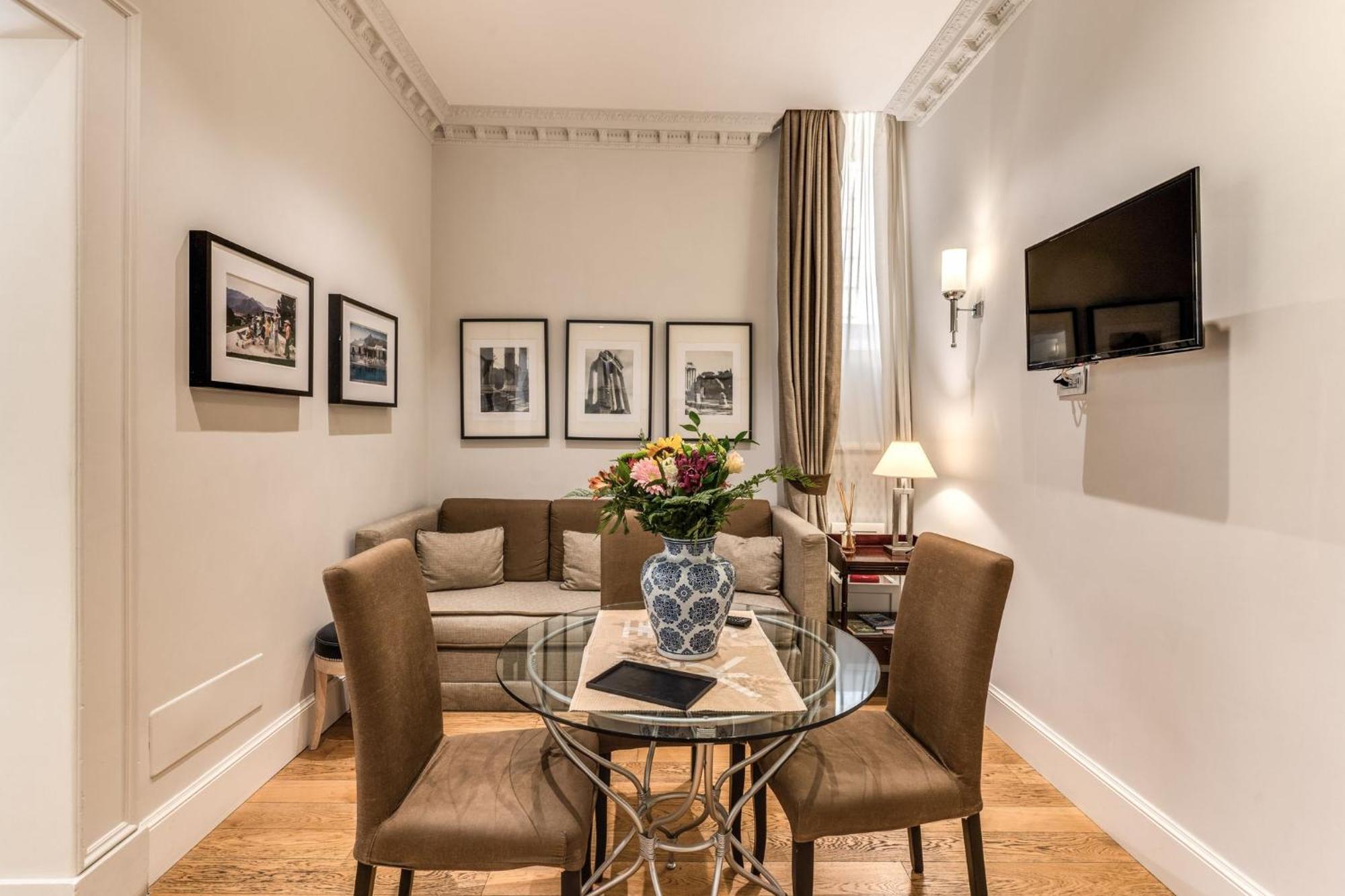 Via Napoli Apartments روما المظهر الخارجي الصورة