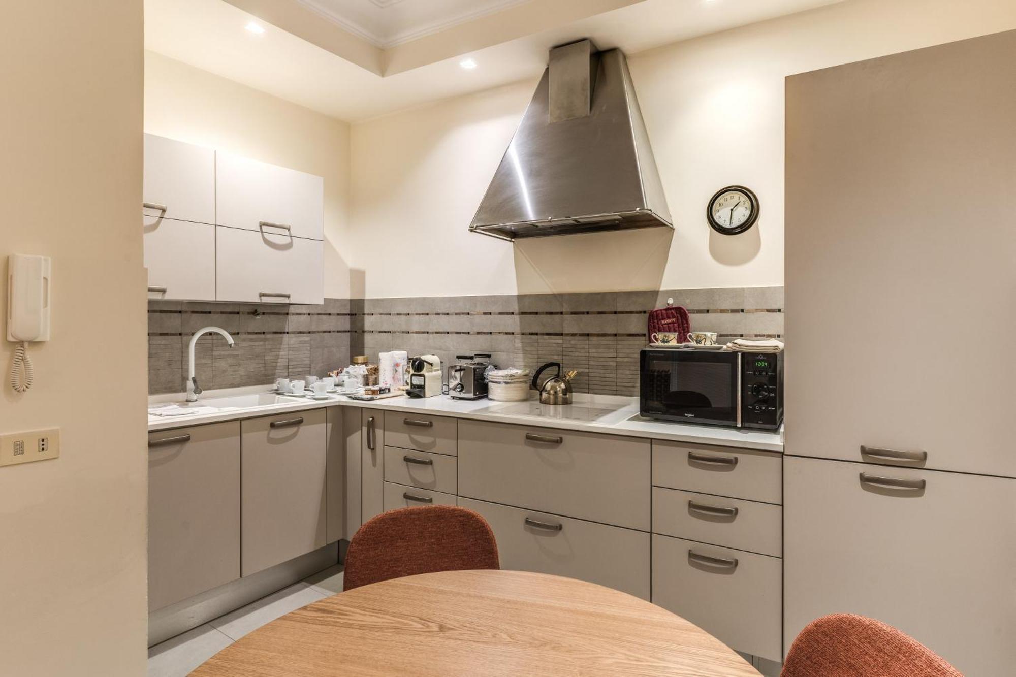 Via Napoli Apartments روما المظهر الخارجي الصورة